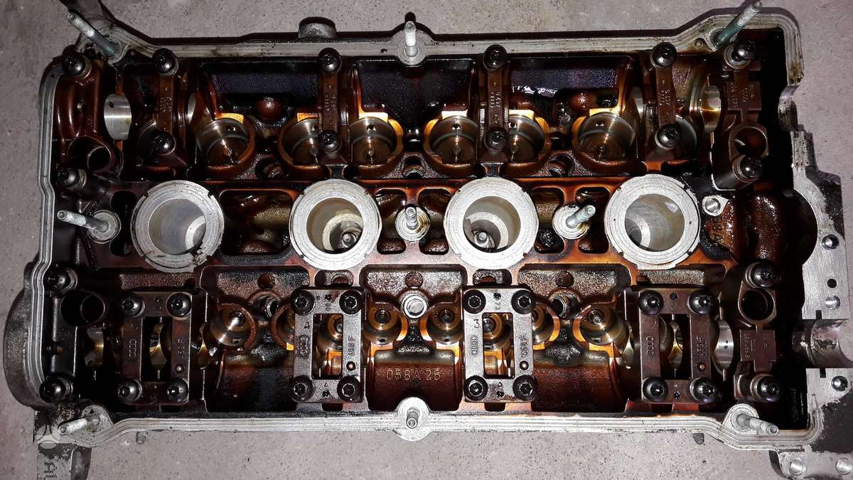 Volkswagen Golf, AUQ, детали двигателя