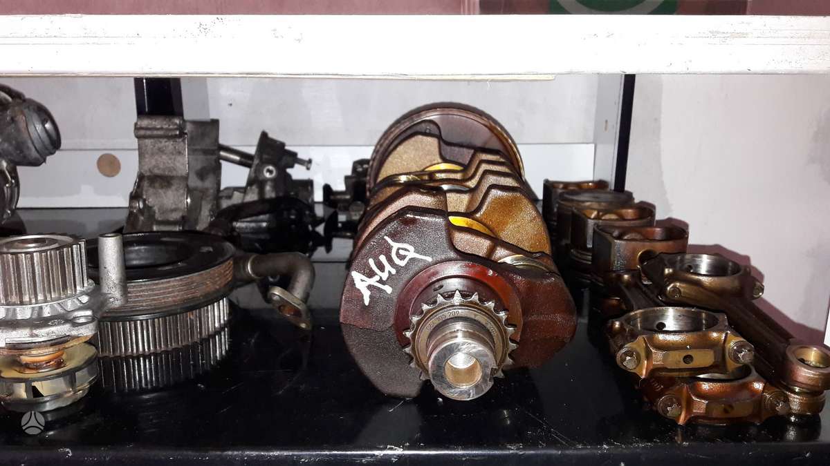 Volkswagen Golf, AUQ, детали двигателя