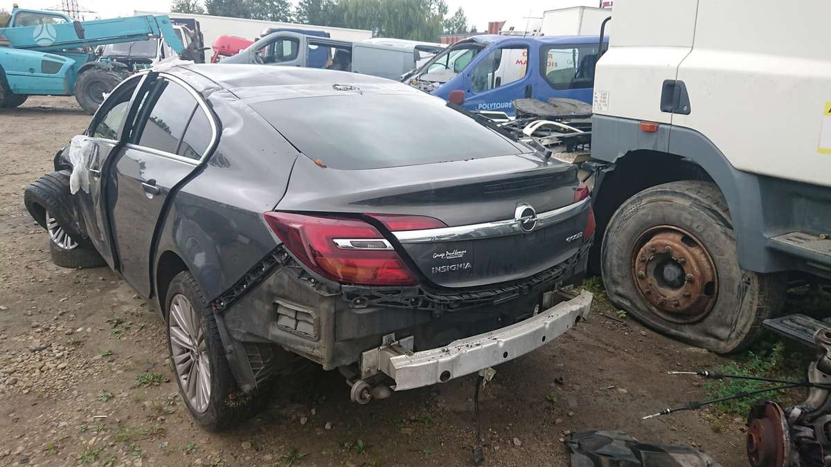 Opel Insignia for parts
