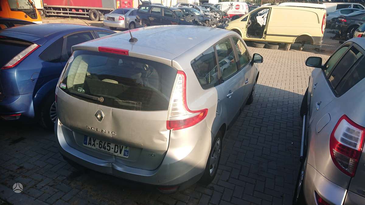 Renault Grand Scenic for parts