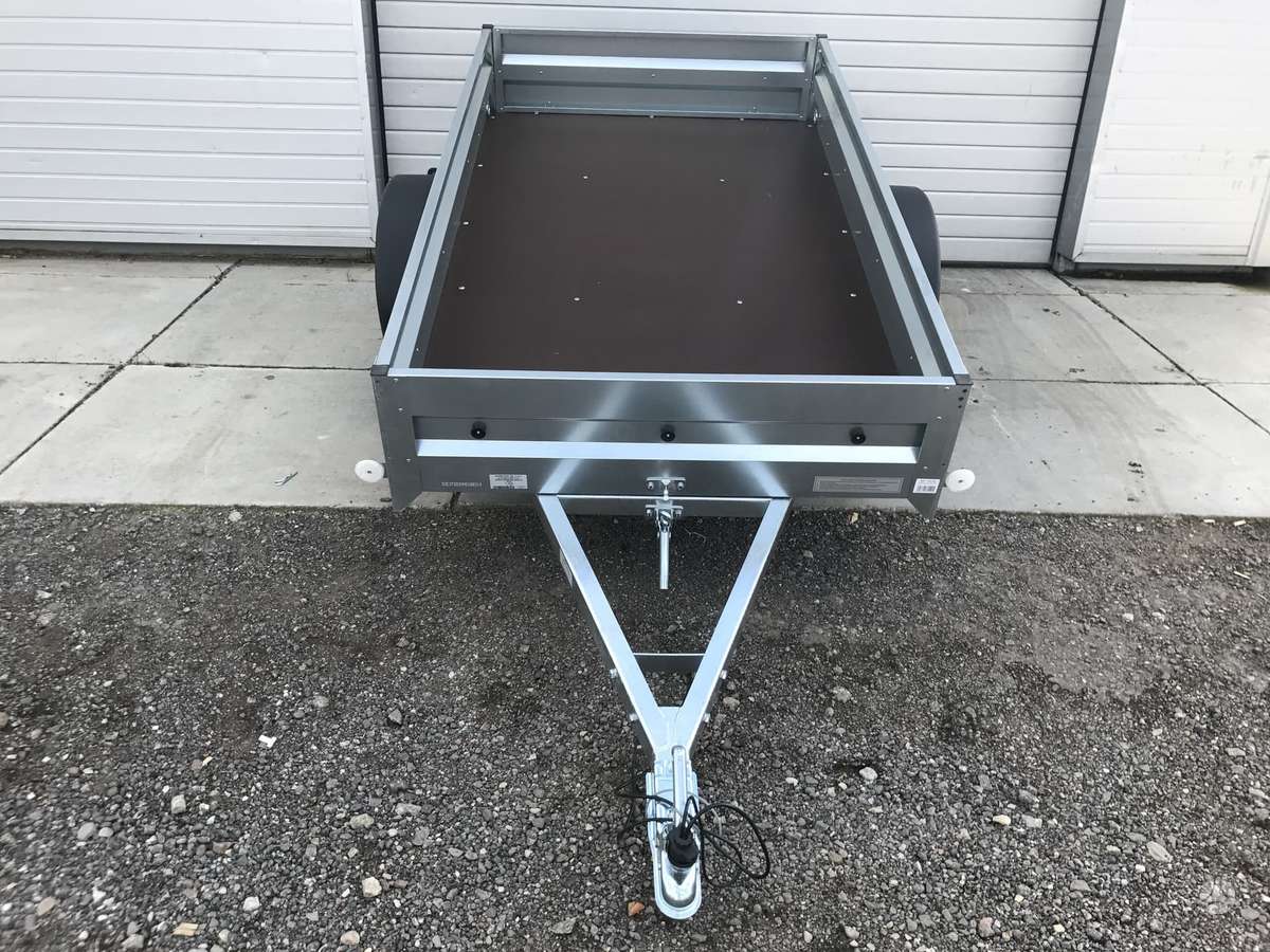 Neptun N7-202ptw, passenger car trailers
