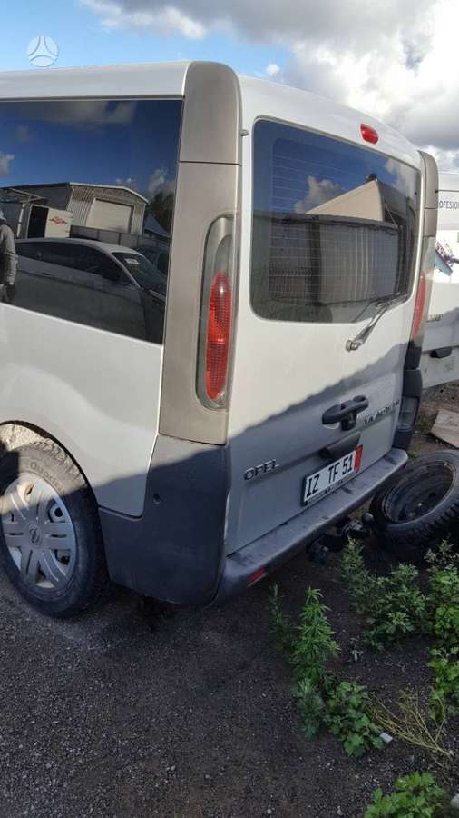 Renault Trafic, keleiviniai mikroautobusai