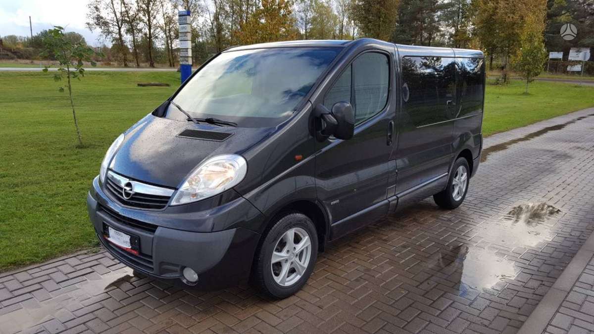 Opel Vivaro, passenger vans