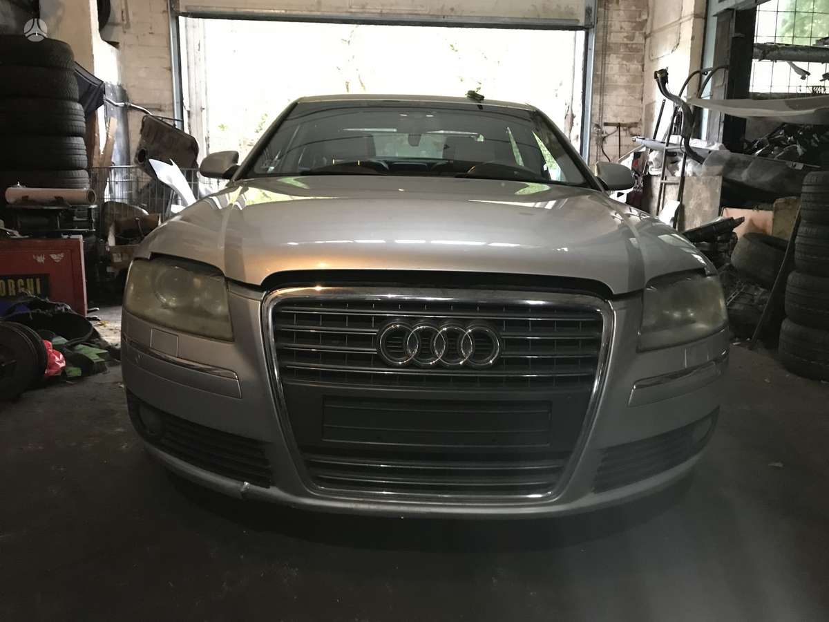Audi A8 по частям. Audi a8 3 7l dalimis
