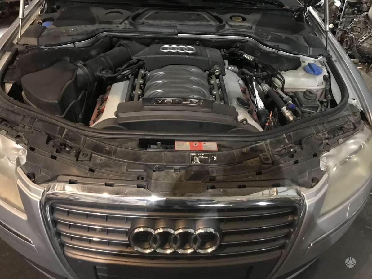 Audi A8 по частям. Audi a8 3 7l dalimis