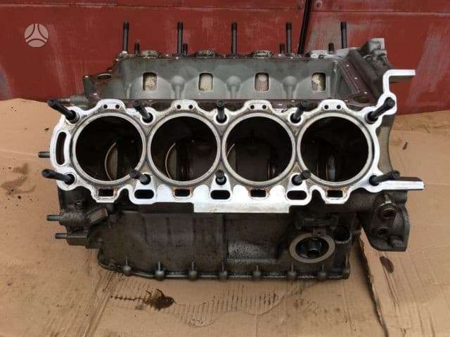 Maserati Quattroporte engine parts