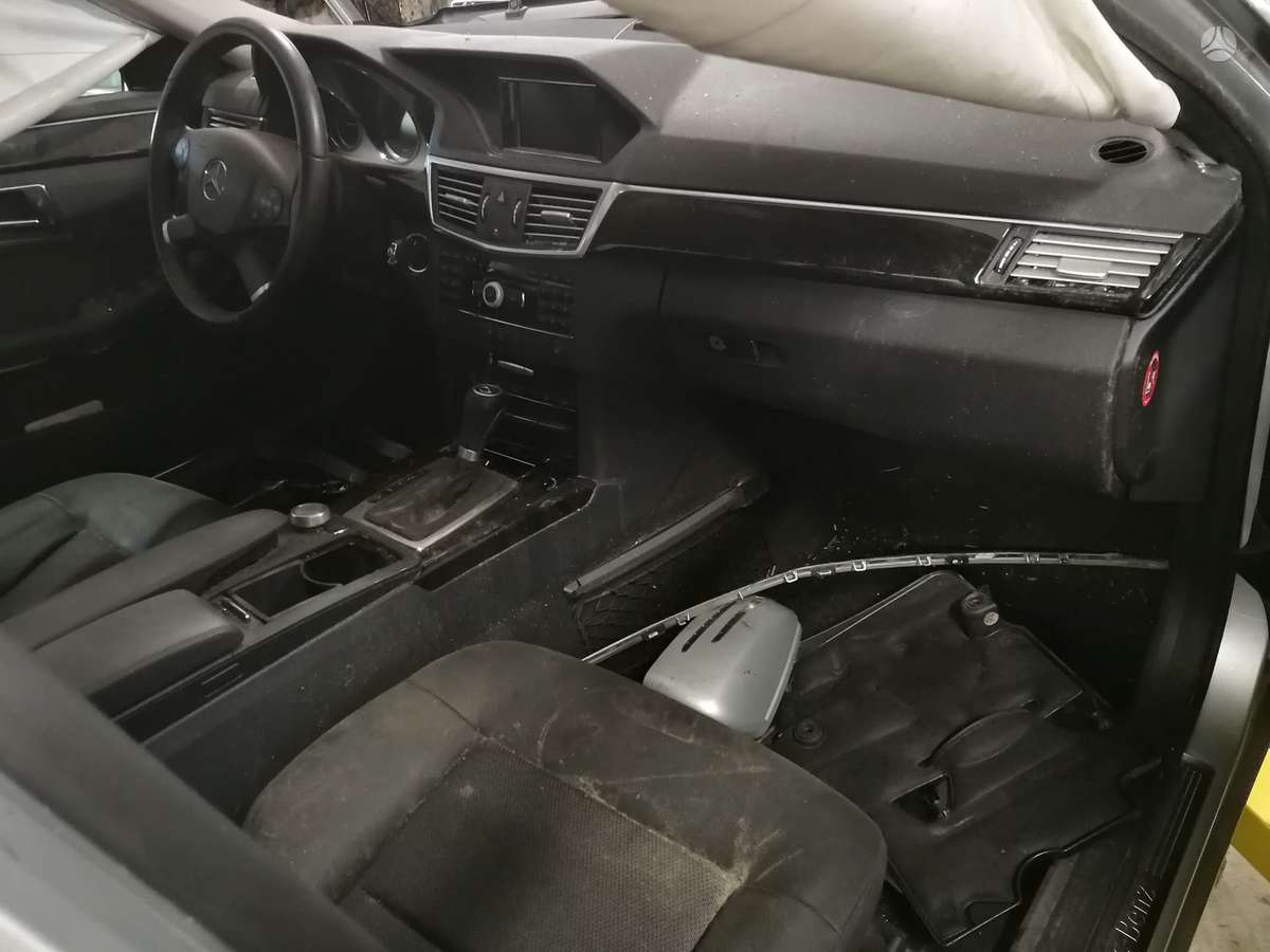 Mercedes-Benz E klasė dalimis