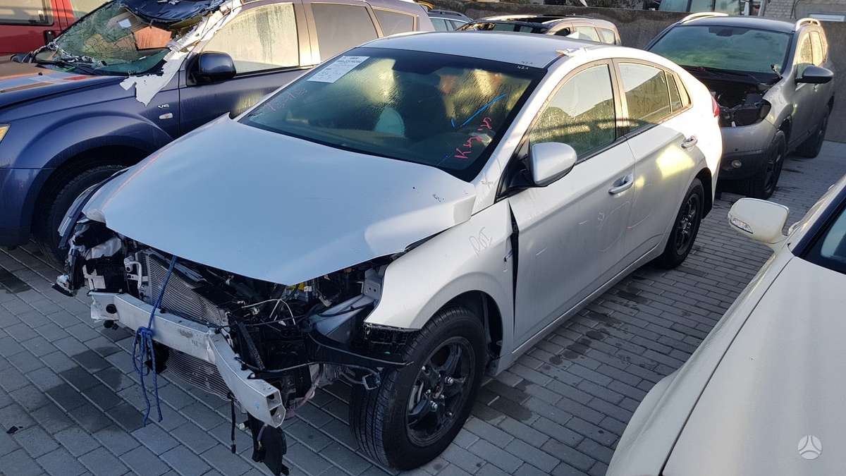 Hyundai IONIQ