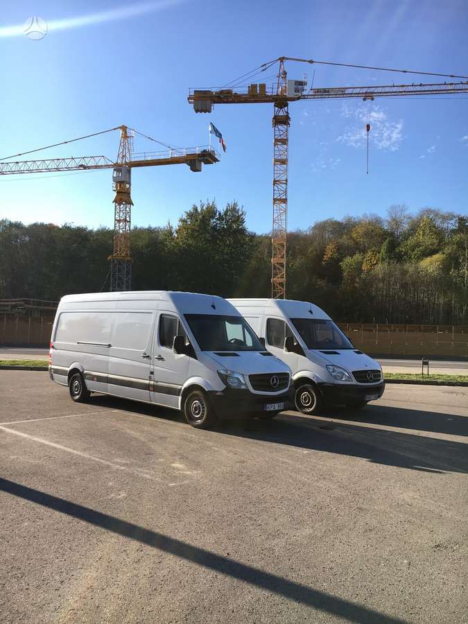 Mercedes-Benz Sprinter, cargo van