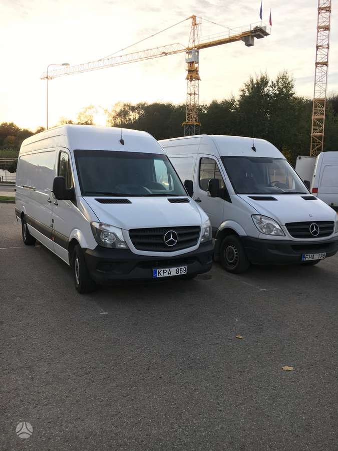 Mercedes-Benz Sprinter, krovininis mikroautobusas
