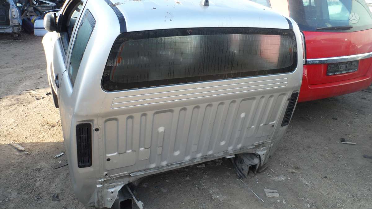 Toyota Hilux dalimis