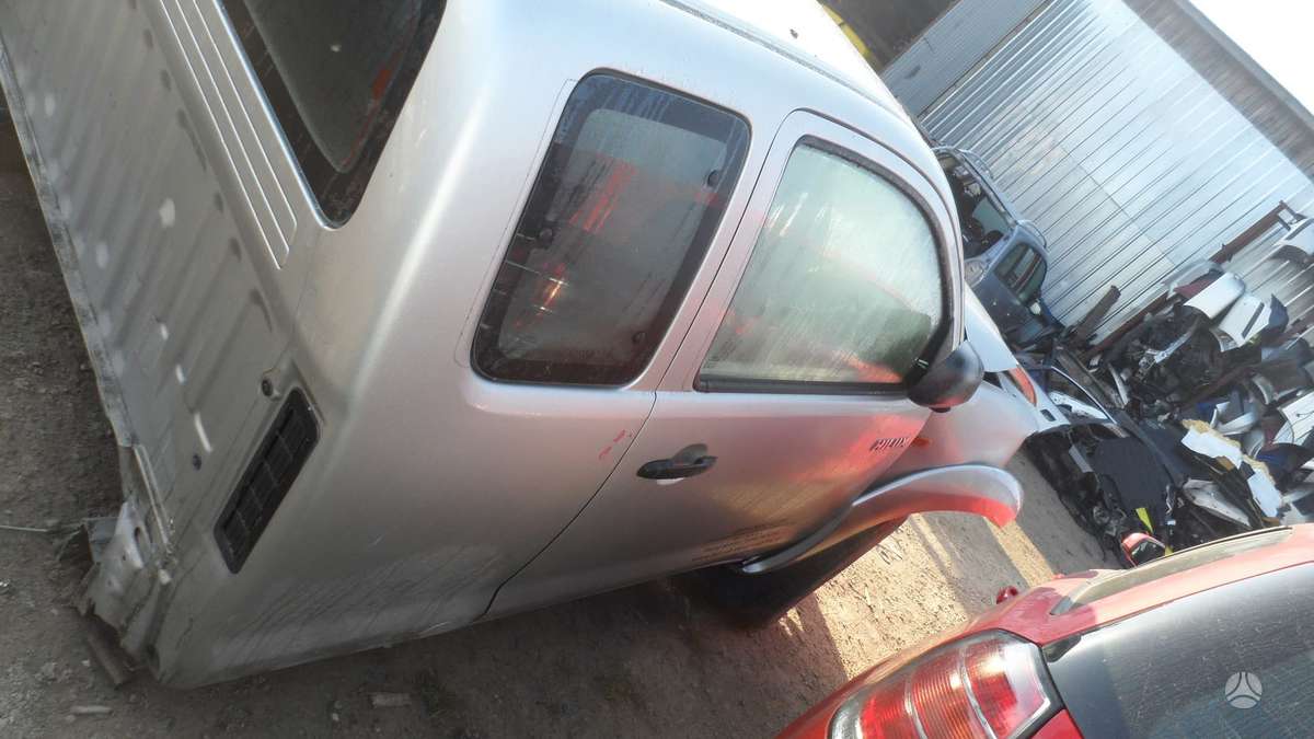Toyota Hilux dalimis