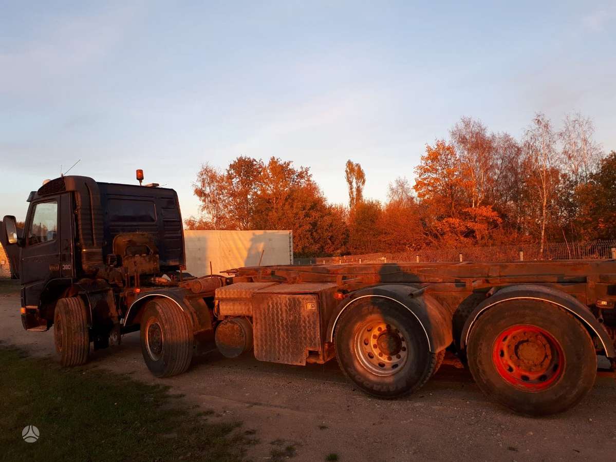 Volvo FM 12 8*4, sunkvežimiai