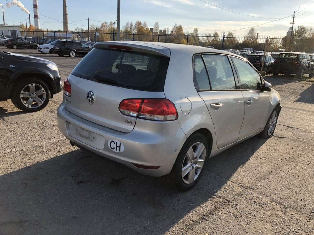 Volkswagen Golf dalimis