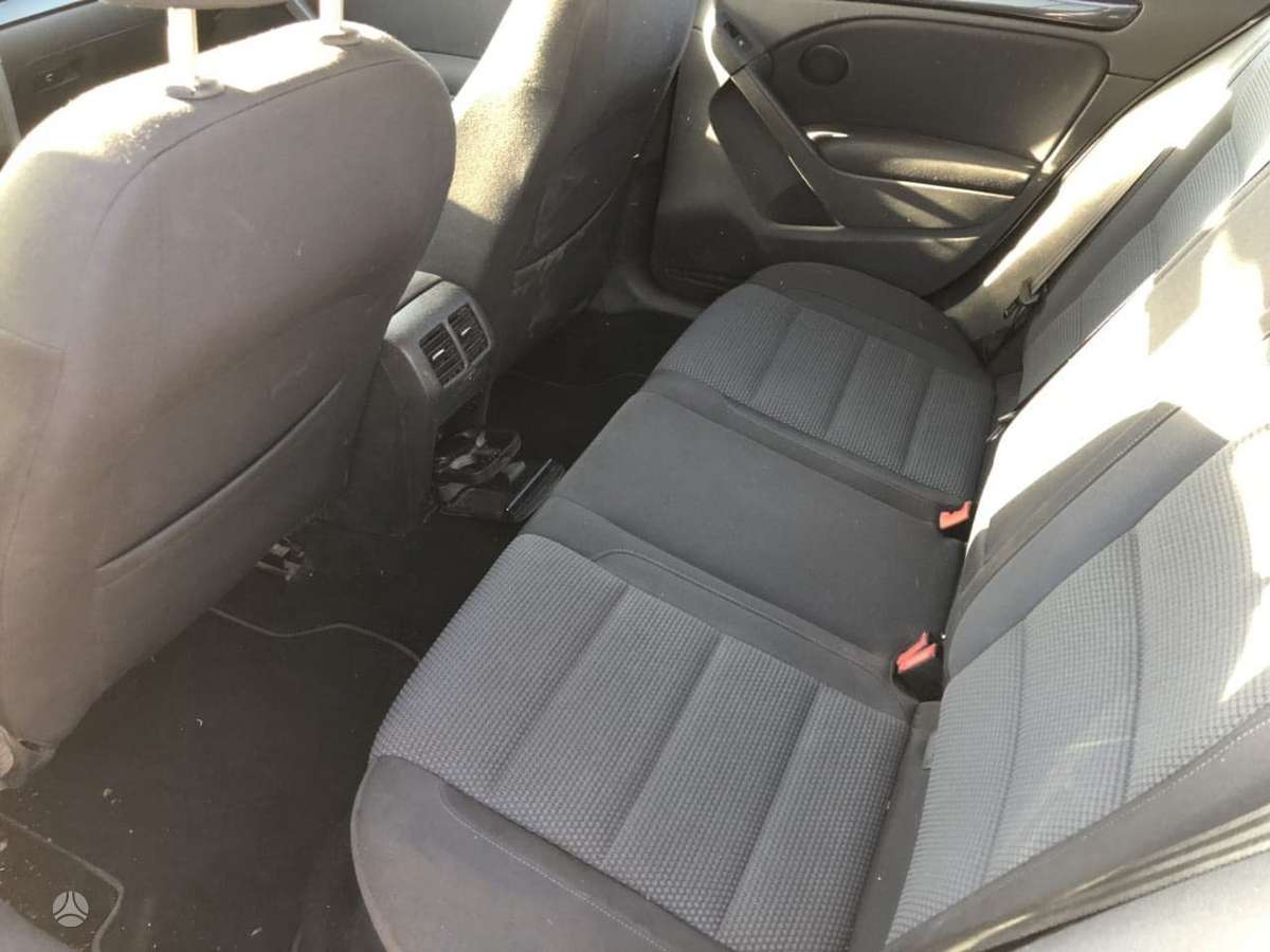 Volkswagen Golf dalimis