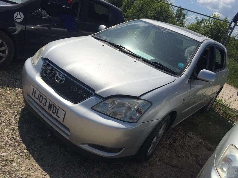 Toyota Corolla по частям