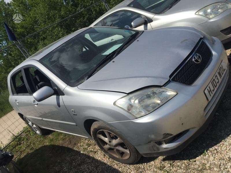Toyota Corolla по частям