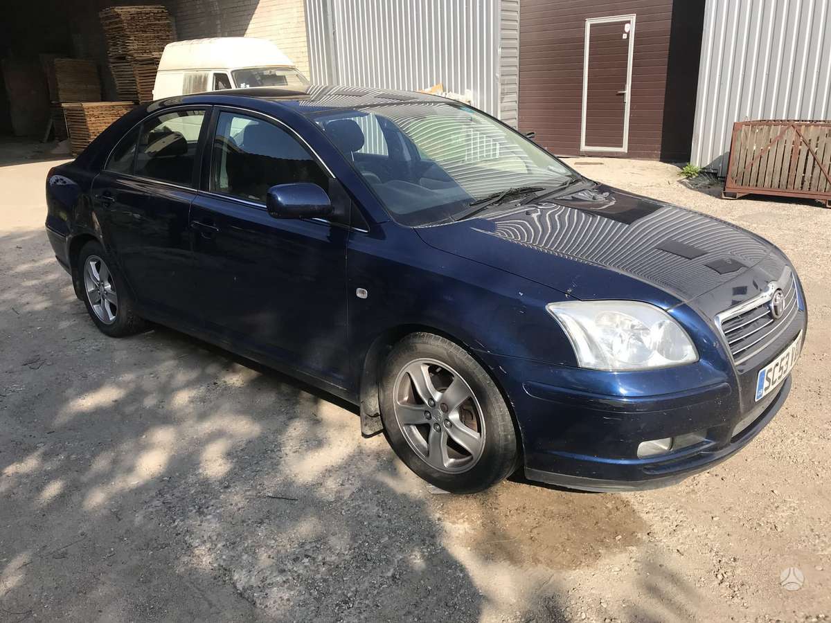 Toyota Avensis по частям