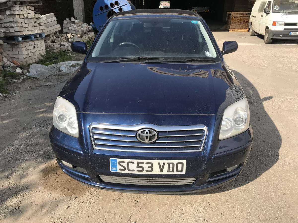 Toyota Avensis по частям