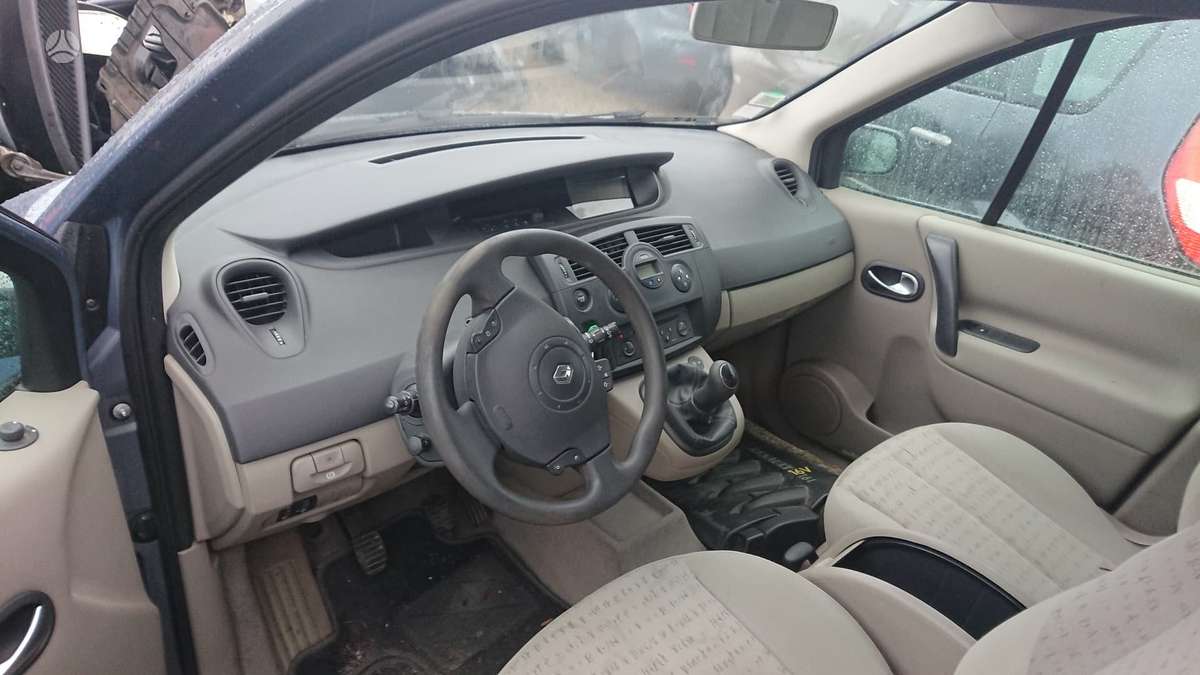 Renault Grand Scenic по частям
