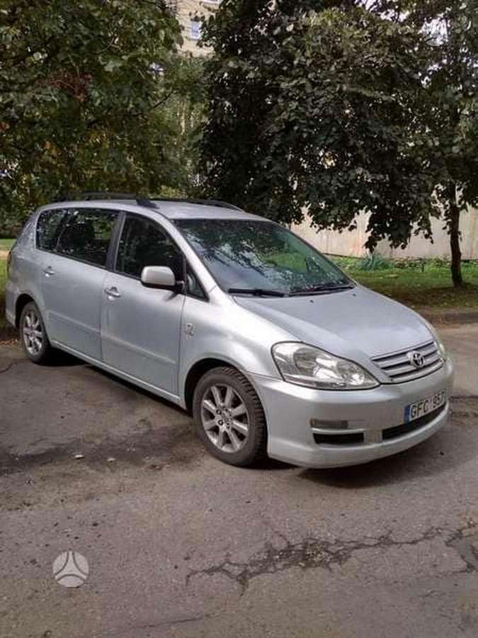 Toyota Avensis Verso dalimis