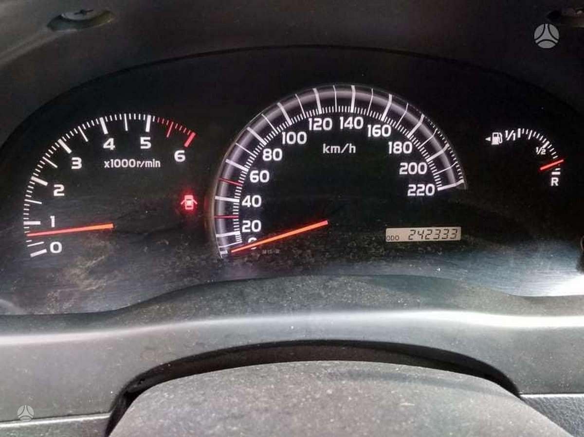 Toyota Avensis Verso dalimis