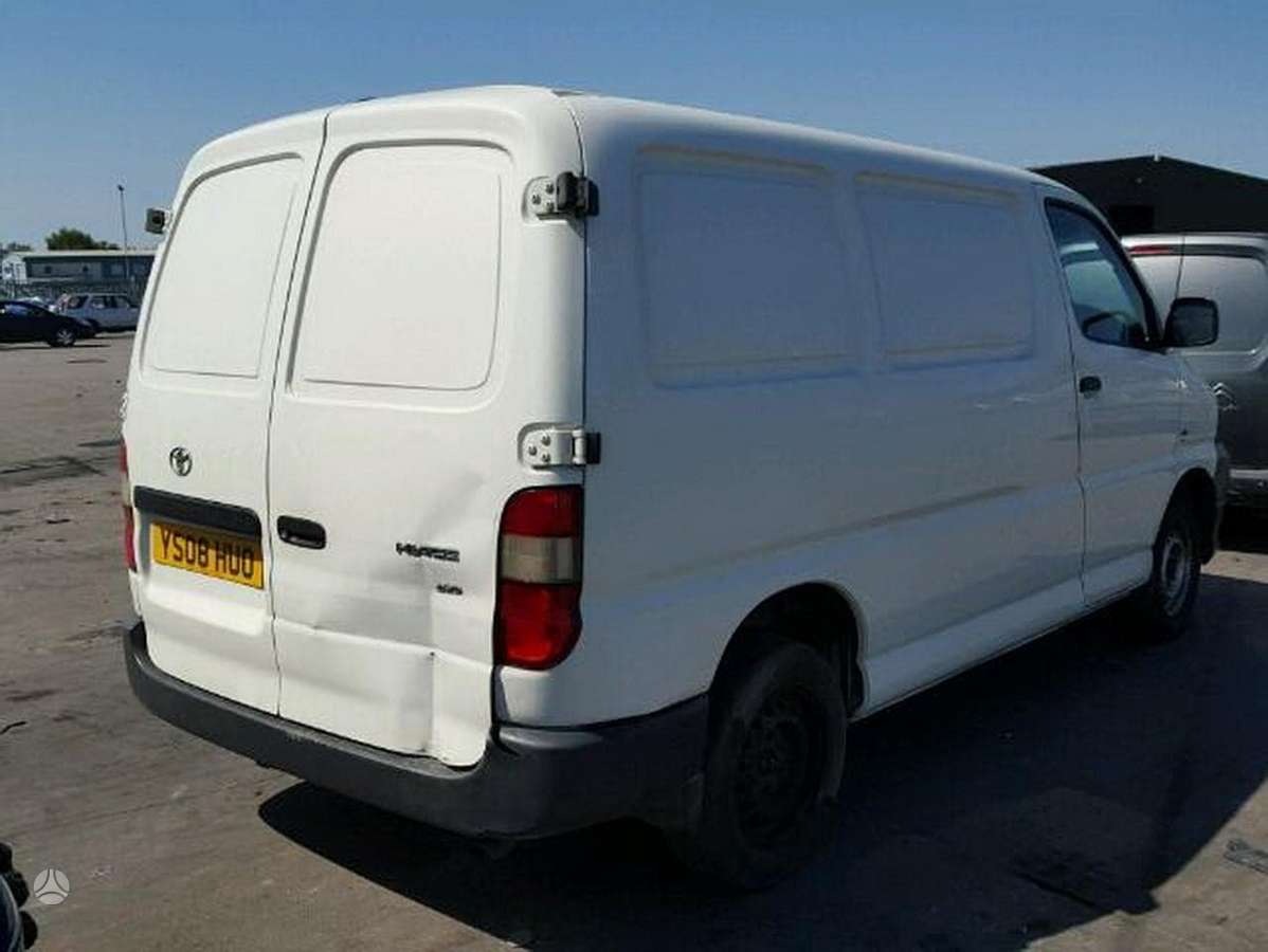 Toyota Hiace по частям