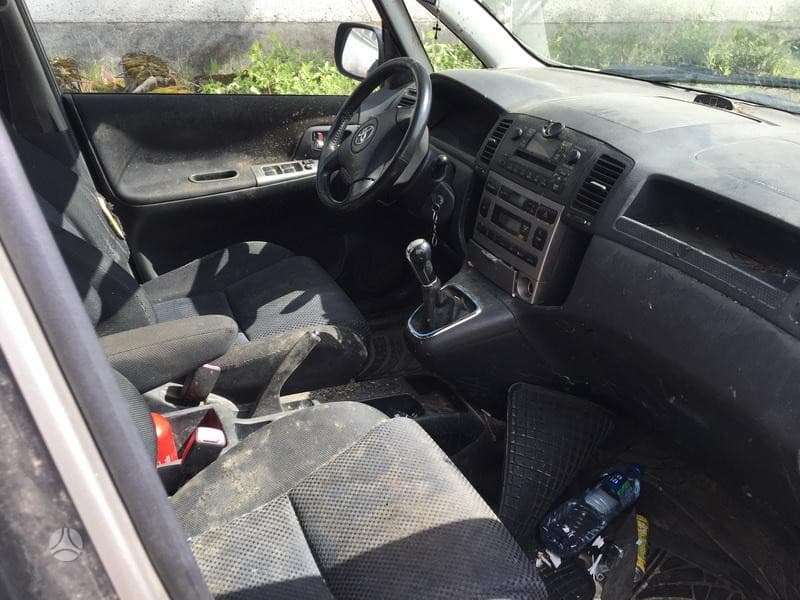 Toyota Corolla Verso for parts