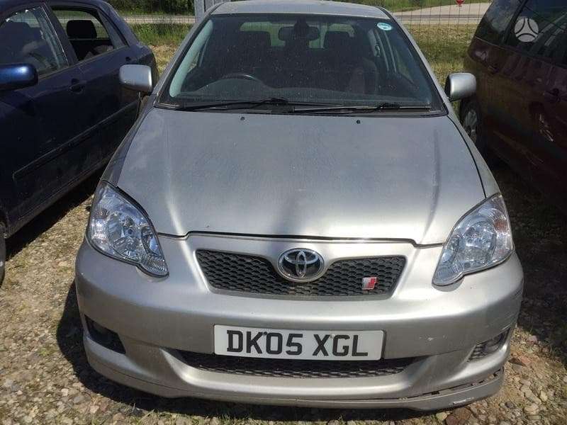 Toyota Corolla dalimis
