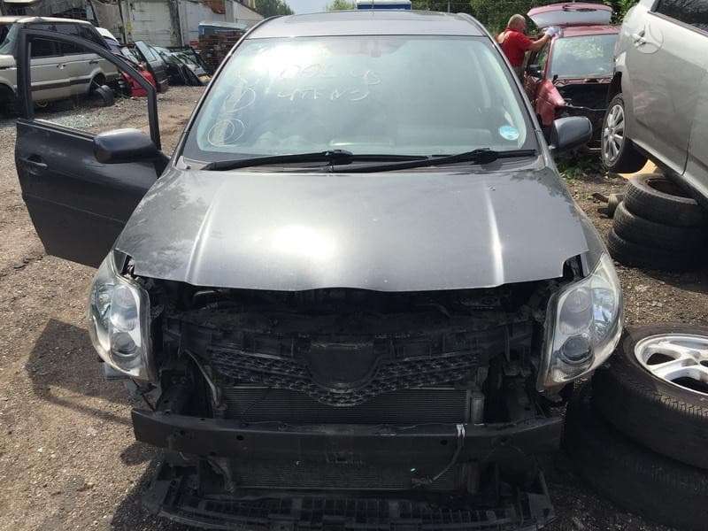 Toyota Auris for parts