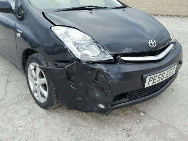 Toyota Prius по частям