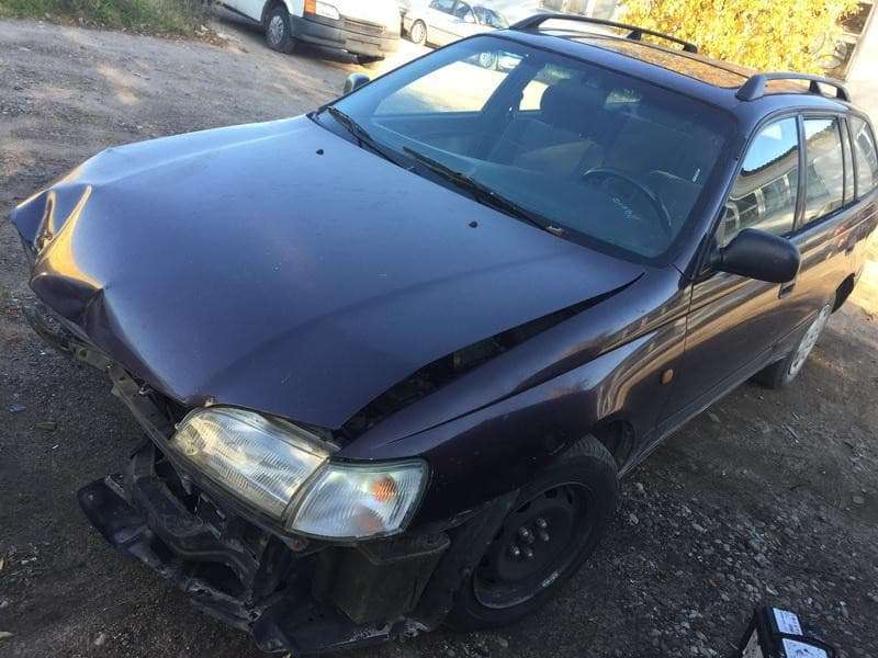 Toyota Carina по частям