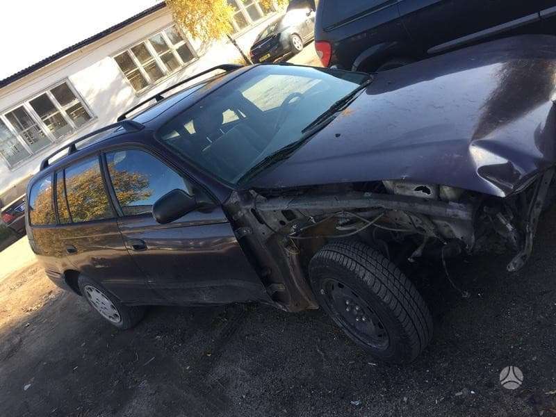 Toyota Carina по частям