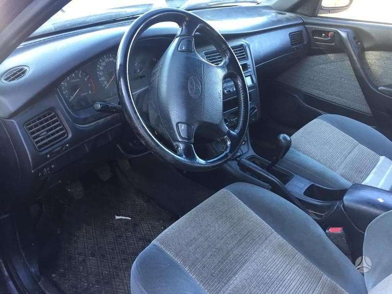 Toyota Carina по частям