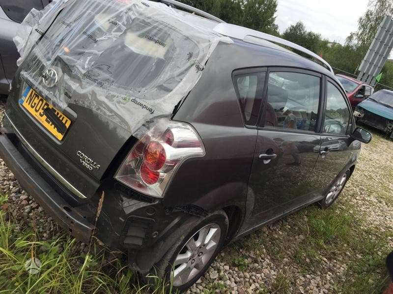 Toyota Corolla Verso for parts