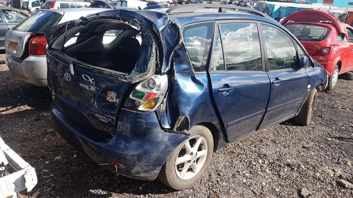 Toyota Corolla Verso for parts