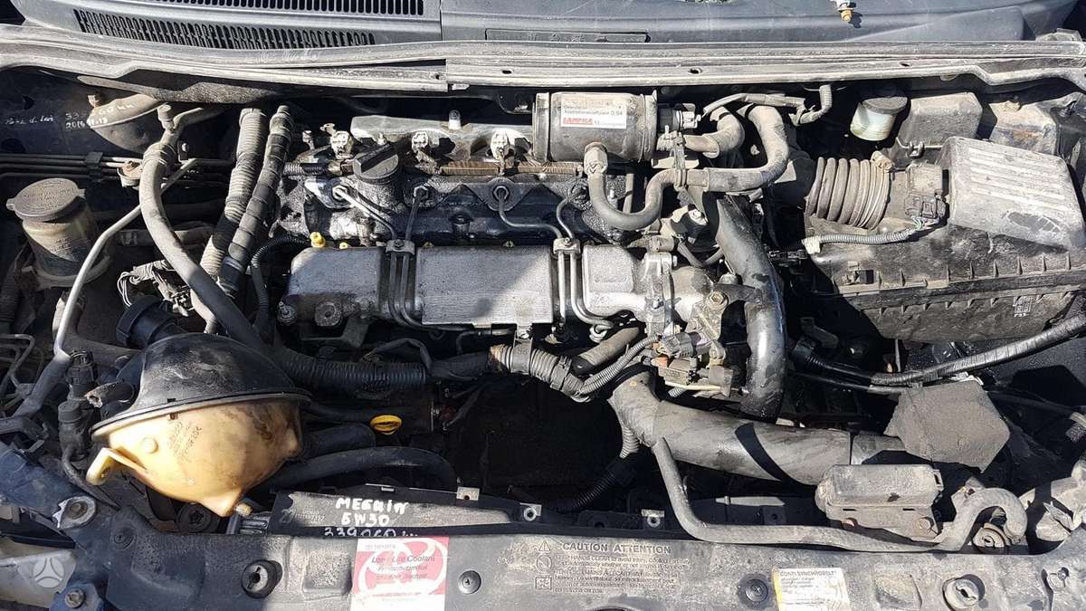 Toyota Corolla Verso по частям