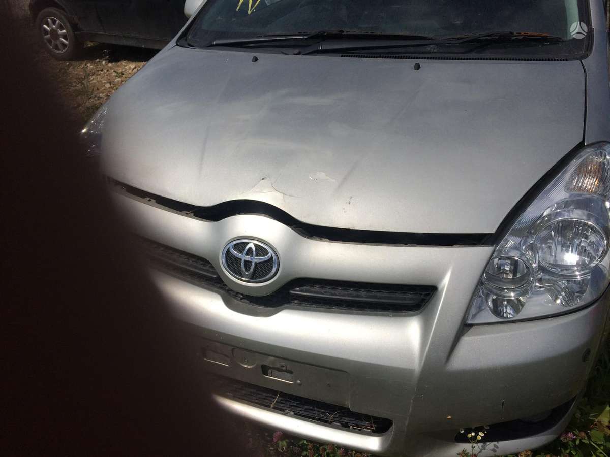 Toyota Corolla Verso rezerves daļās