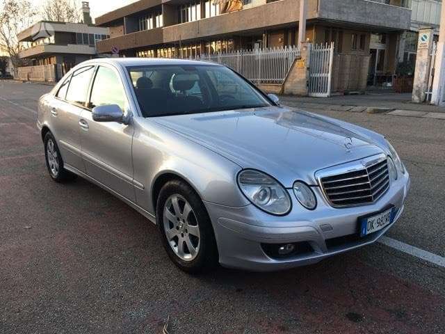 Mercedes-Benz E klasė детали кузова