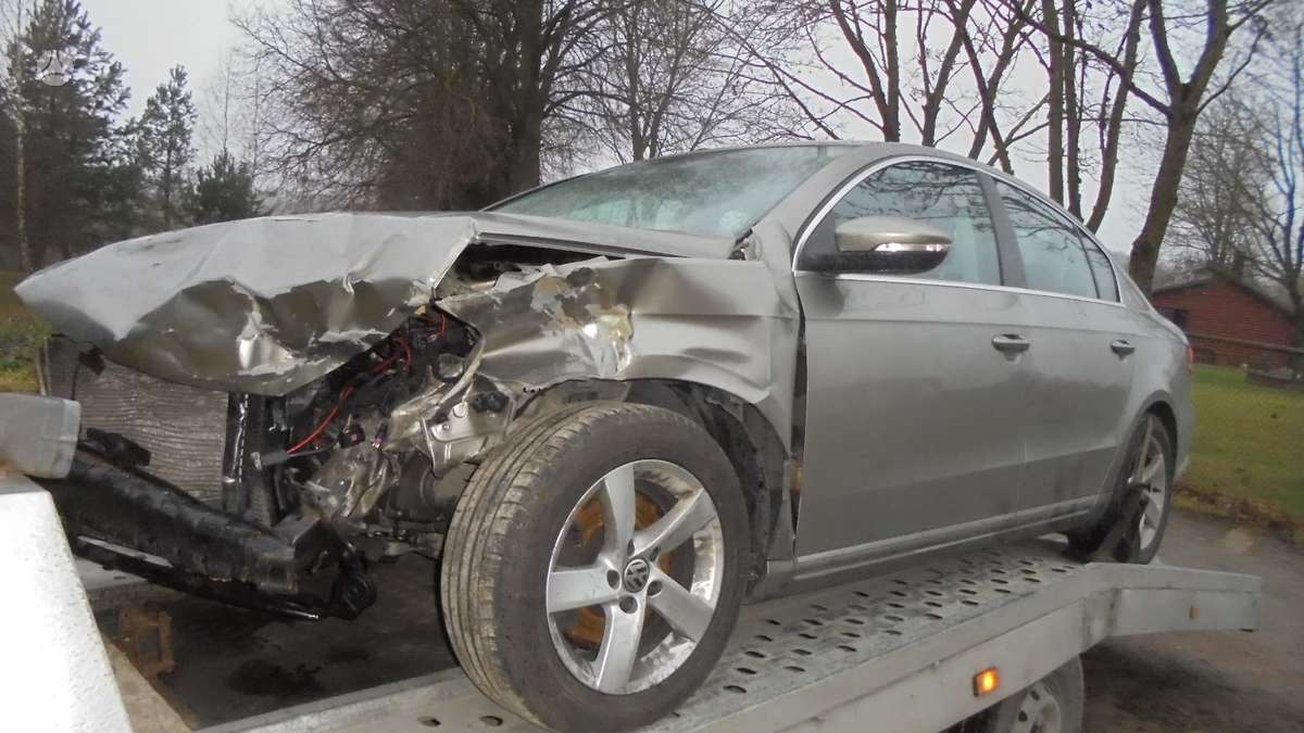 Volkswagen Passat for parts