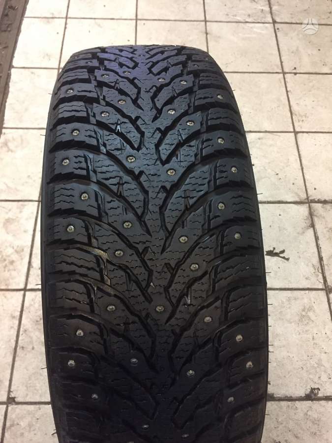 Nokian Hakapeliitta 9, winter 215/55 R18
