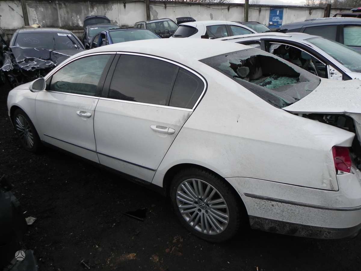 Volkswagen Passat for parts