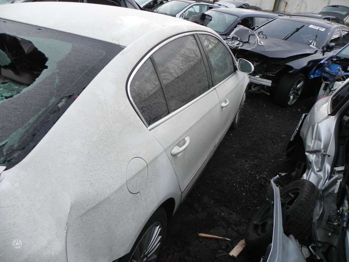 Volkswagen Passat for parts