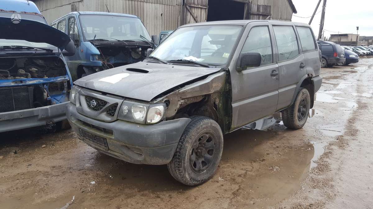 Nissan Terrano, kablys