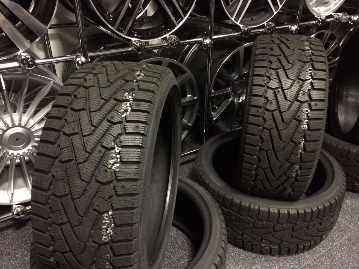Pirelli, зимние 275/40 R20