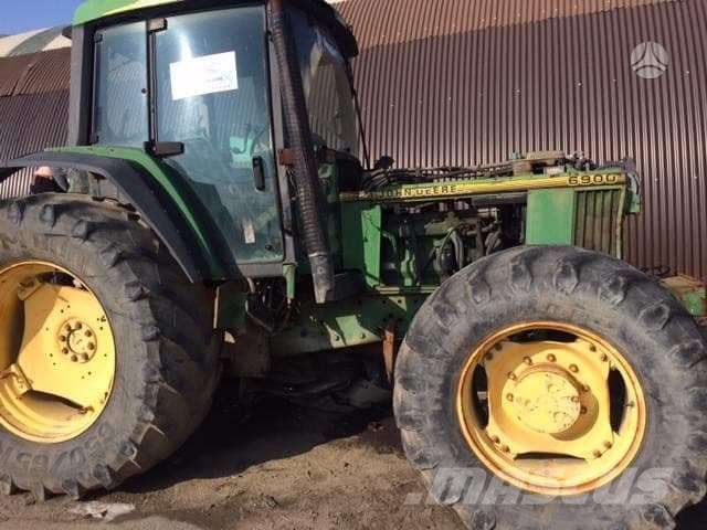 John Deere 6900
