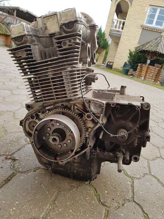 Suzuki GS, street / classic