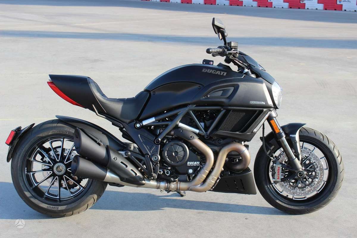 Ducati Diavel, touring / sport touring