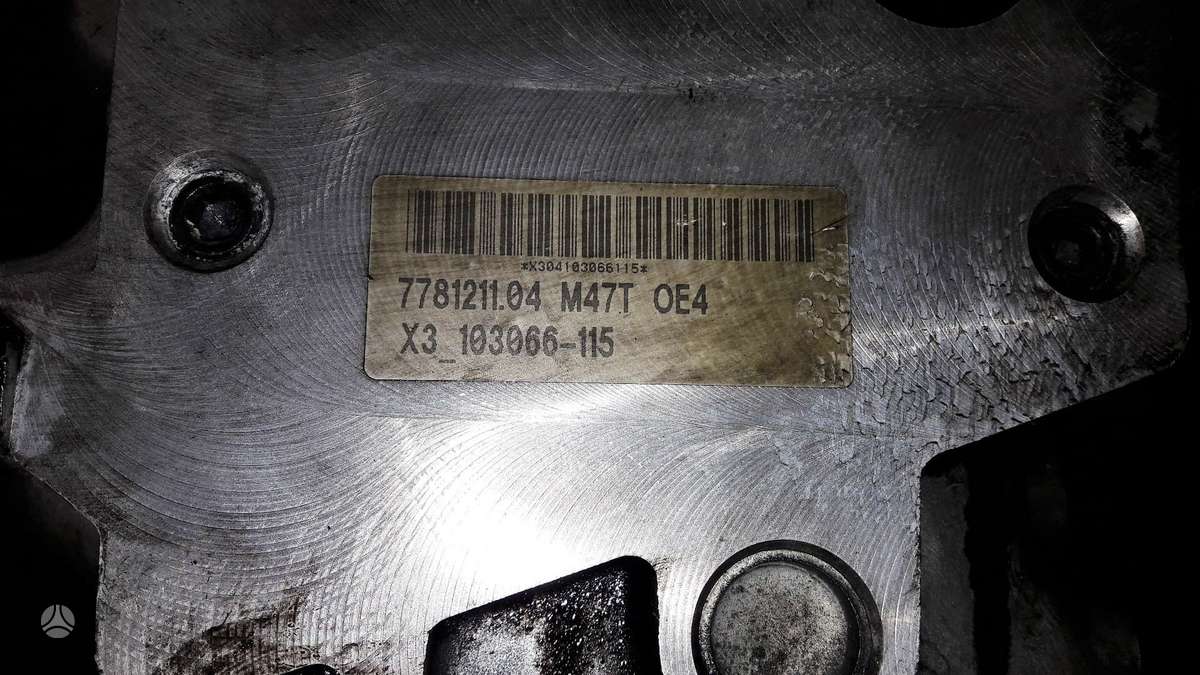 BMW 1 serija детали двигателя