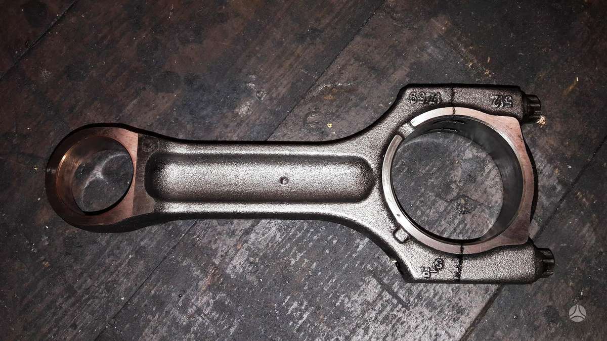 BMW 1 serija variklio detalės